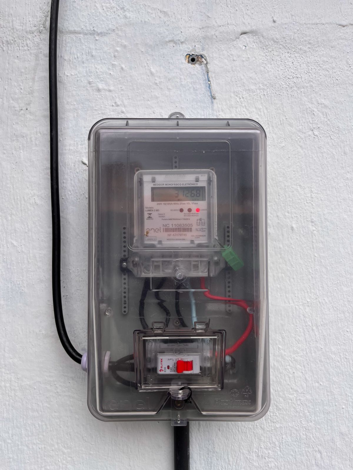 Instalação elétrica feita pela equipe Virto